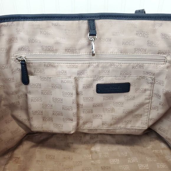 Michael Kors Jet Set Travel Large Carry All Navy Tote with Matching Wallet - Picture 12 of 16